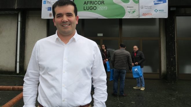 Juan Cainzos en las jornadas técnicas de Africor celebradas en la Facultad de Veterinaria de Lugo