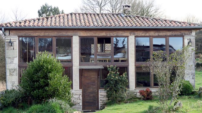 Unha das casas de turismo en Arqueixal, autosuficiente enerxéticamente grazas a contar con placas solares