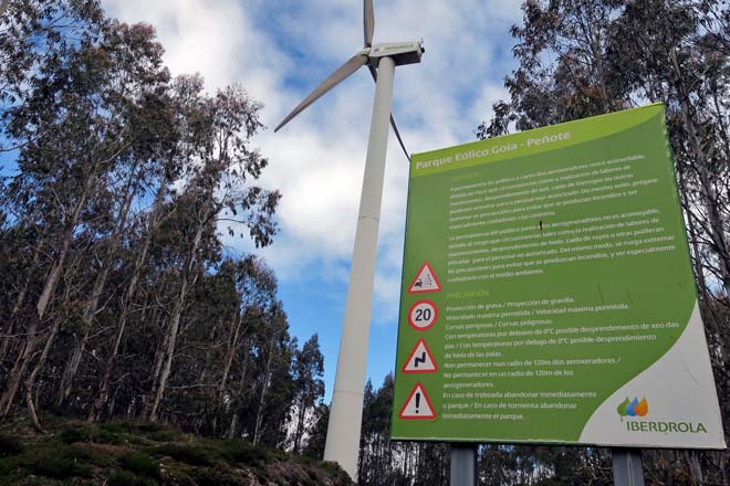 Parque eólico ubicado en terreos da Comunidade de Montes de Lousada, en Xermade