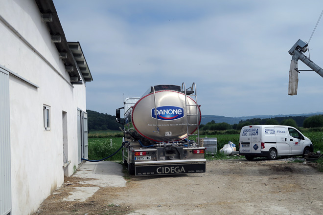 Gandería Neiras SC entrega a Danone desde fai 14 anos