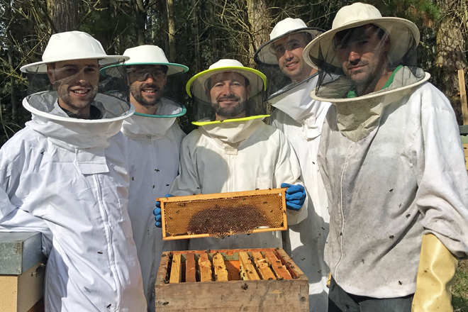 Iván, Javier, Fran, César e Diego, os cinco integrantes de Ouro Puro