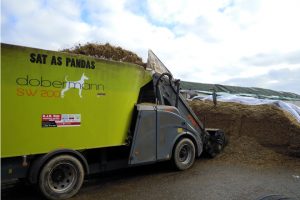 Dispoñen de carro propio