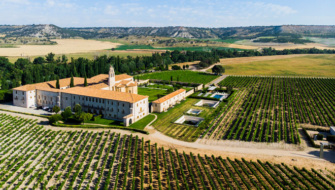 vista-aerea-Abadia-Retuerta-LeDomaine