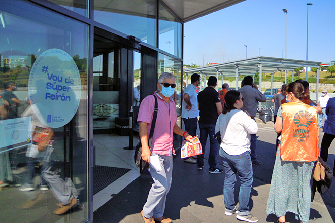 O supermercado Lidl de Lugo loce na súa entrada o logo da campaña da Xunta de fomento dos produtos galegos