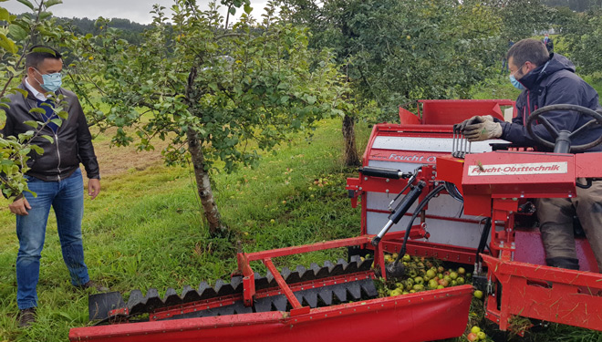 Visita_A-Estrada_Jose-Gonzalez-Plantacions-Maza-Sidra-