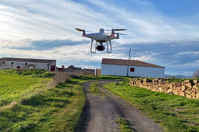 Marcos dispone de un dron multiespectral