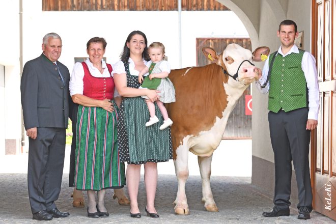 A familia Fürst volveu gañar este ano o título de "Criador do Ano" cunha impresionante marca de 732 puntos (Máis sobre o “Criador do Ano” no próximo artigo) e é a primeira gandaría de Austria que gañou tres veces este concurso. 