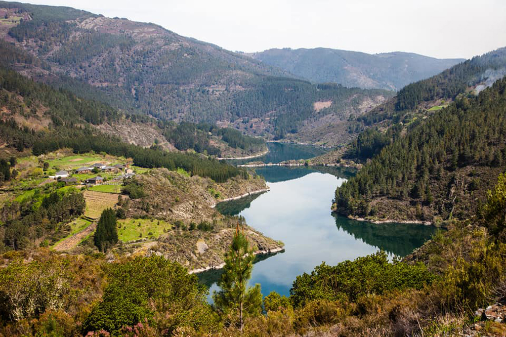 Negueira de Muñiz río Navia