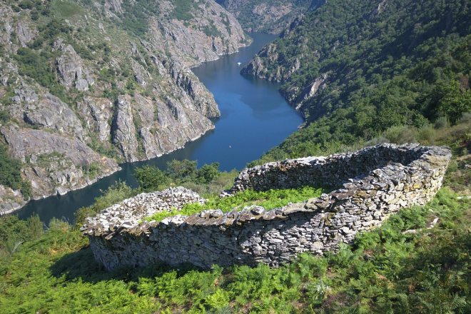 Unha alvariza emplazada na Ribeira Sacra
