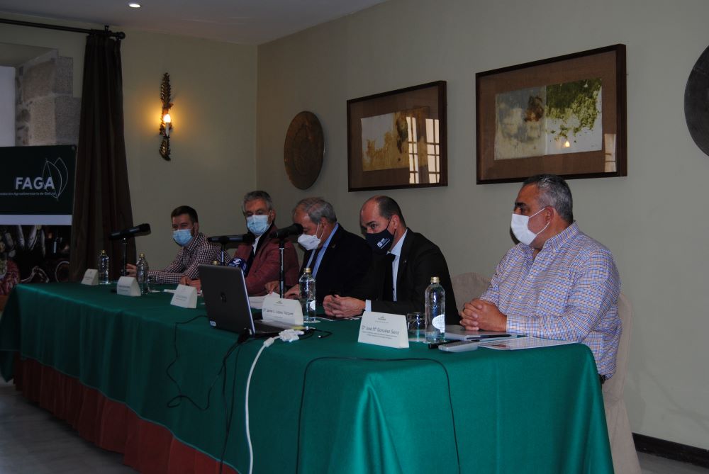 Un momento do acto de presentación do proxecto piloto para o peche de ciclos produtivos en ovino e caprino impulsado por FAGA