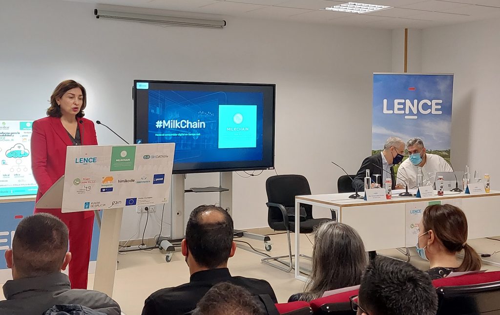 Carmen Lence, durante la presentación del proyecto Milkchain en las instalaciones de Leche Río