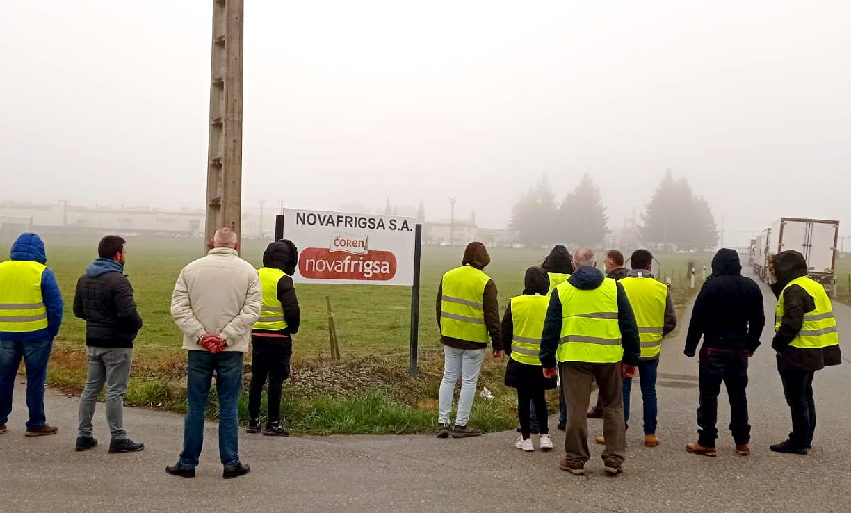 Protesta en Novafrigsa durante a folga de transporte a primavera pasada