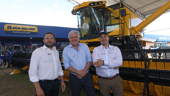Colleitadora TX5.90, da New Holland, é eleita a Máquina do Ano_614502