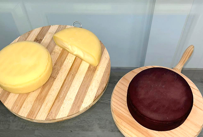 PULUÁN SC (Monforte) queixo ao viño mencía Ribeira Sacra