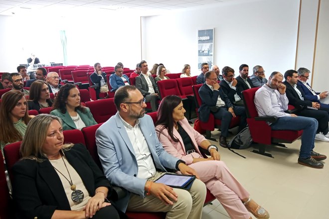 Público asistente a la presentación del proyecto, este jueves en la sede de Leche Río