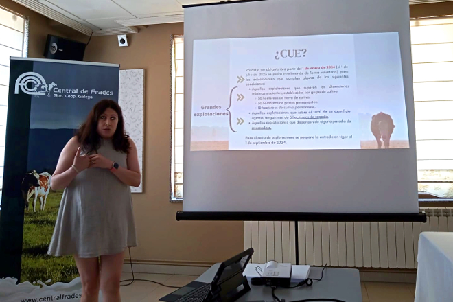 Diana Freijeiro, durante a súa intervención na xornada organizada pola Cooperativa Central de Frades