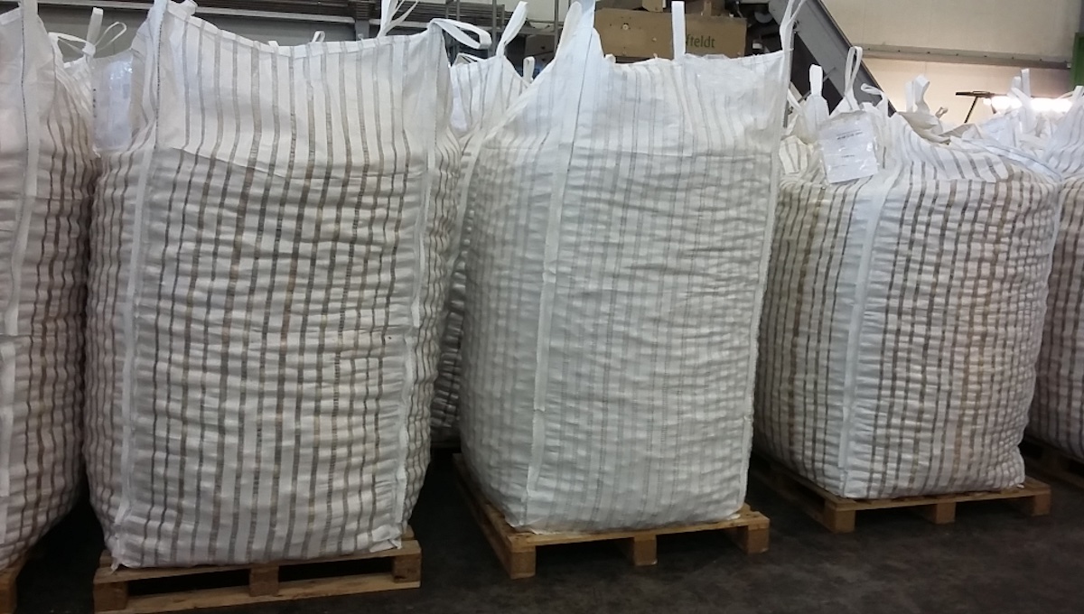 Patacas empaquetadas en bigbags de gran capacidade.
