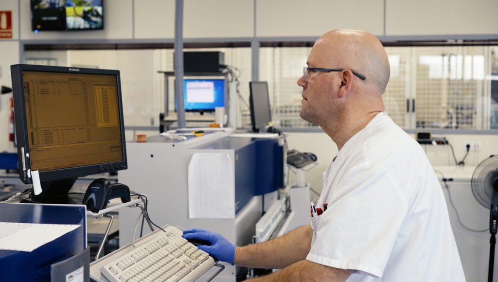 ANÁLISE TÉCNICO LEITE LIGAL MOSTRA DE LEITE LABORATORIO