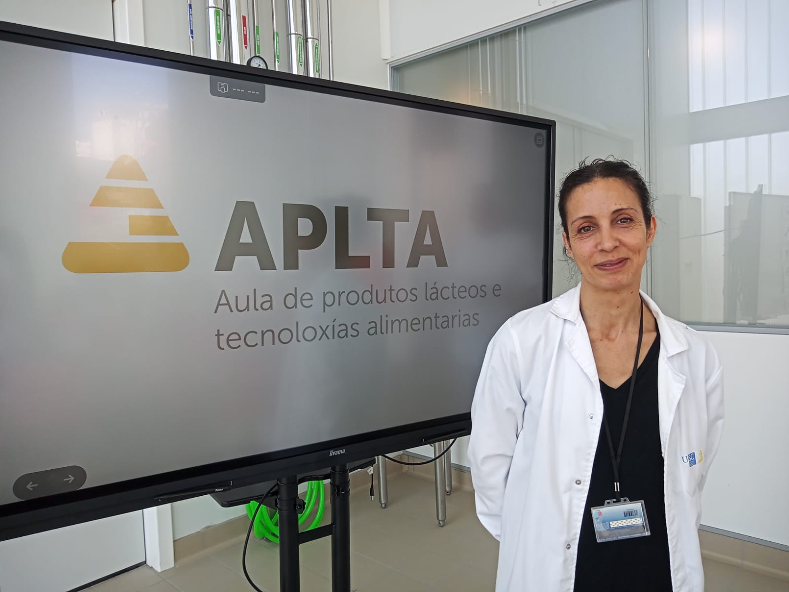 Rebeca Carballo na Aula de Produtos Lácteos e Tecnoloxías Aslimentarias do Campus Terra USC